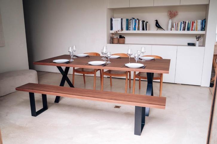 Eettafel Walnoot X-poten, Huis en Inrichting, Tafels | Eettafels, Zo goed als nieuw, 50 tot 100 cm, 200 cm of meer, Vijf personen of meer