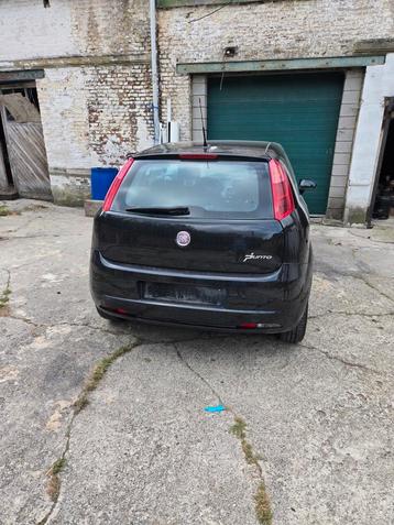 Fiat punto 1.3 diesel 2010  disponible aux enchères