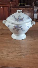 Soupière ancienne en porcelaine de Baudour, Enlèvement