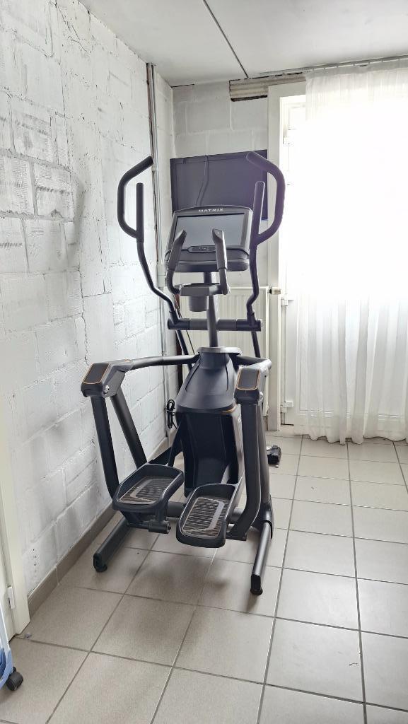 Vélo elliptique Matrix E50 avec écran XIR, Sports & Fitness, Course, Jogging & Athlétisme, Comme neuf, Autres types, Autres marques