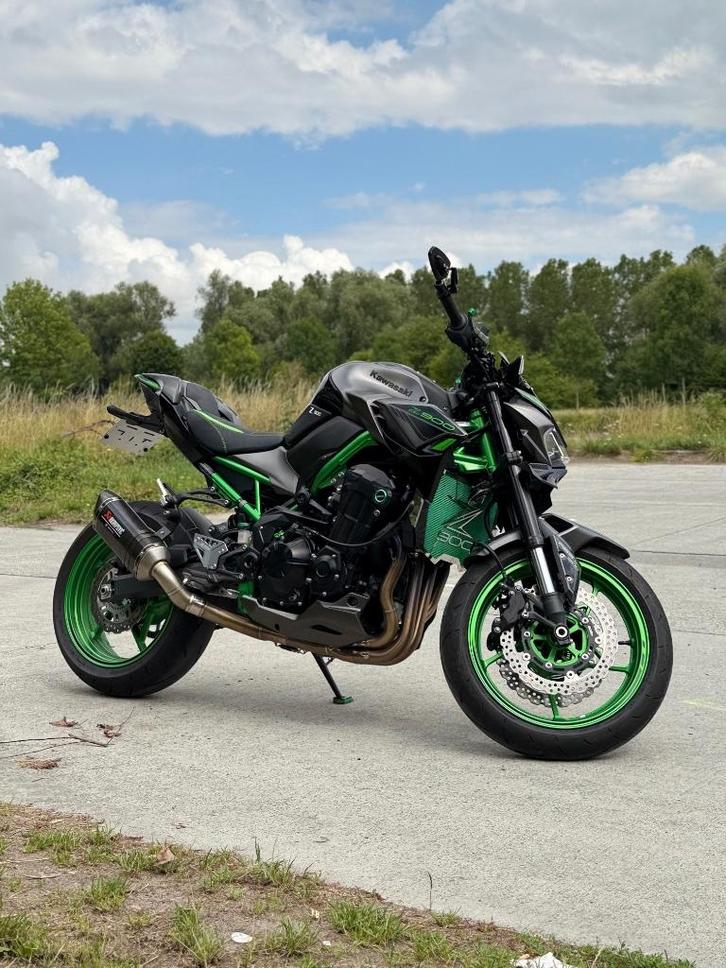 À vendre Kawasaki Z900 pack performance 2024, Motoren, Motoren | Kawasaki, Particulier, meer dan 35 kW, 4 cilinders, Motorrijbewijs A