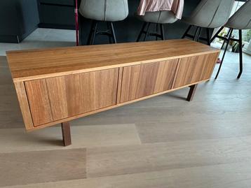 Ikea walnoot stockholm tv meubel + 2 salontafeltjes beschikbaar voor biedingen