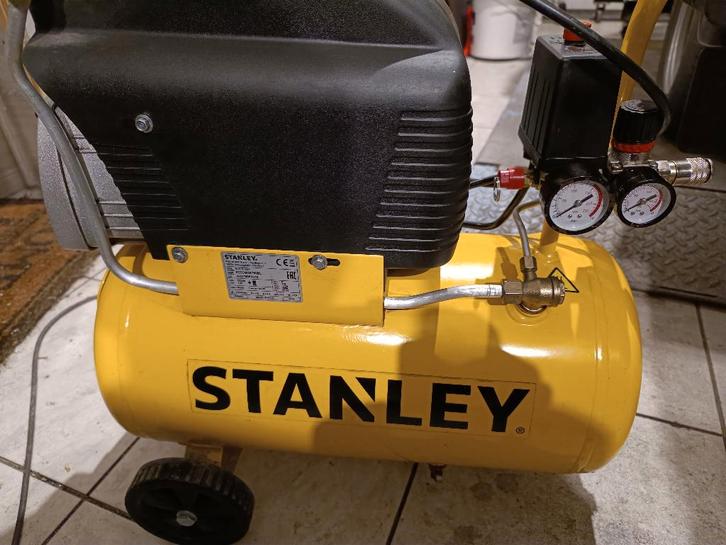 Compresseur, Bricolage & Construction, Compresseurs, Comme neuf, 6 à 10 bars, Moins de 25 litres, 200 à 400 litres/min, Enlèvement