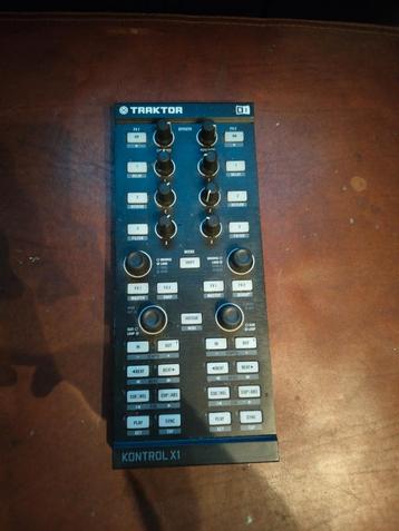 ️ Te koop: Native Instruments Traktor Kontrol X1 MK1 beschikbaar voor biedingen