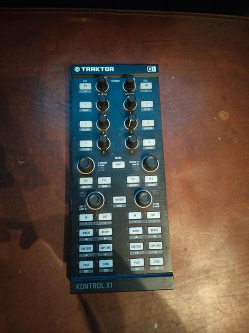 ️ Te koop: Native Instruments Traktor Kontrol X1 MK1, Muziek en Instrumenten, Dj-sets en Draaitafels, Ophalen of Verzenden