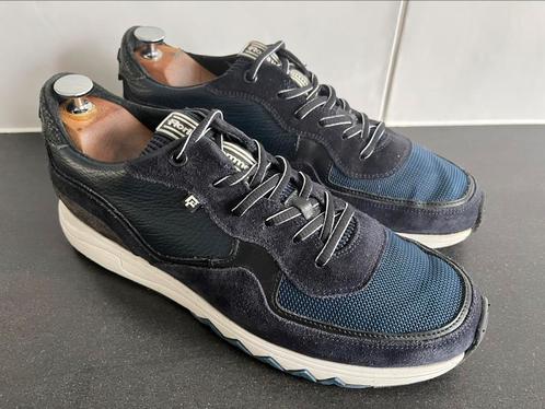 Floris van Bommel sneakers maat 8 / 42, Kleding | Heren, Schoenen, Zo goed als nieuw, Sneakers, Blauw, Ophalen of Verzenden