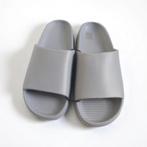 Heren slippers effen grijs 42, Kleding | Heren, Schoenen, Slippers, Overige kleuren, Verzenden, Nieuw