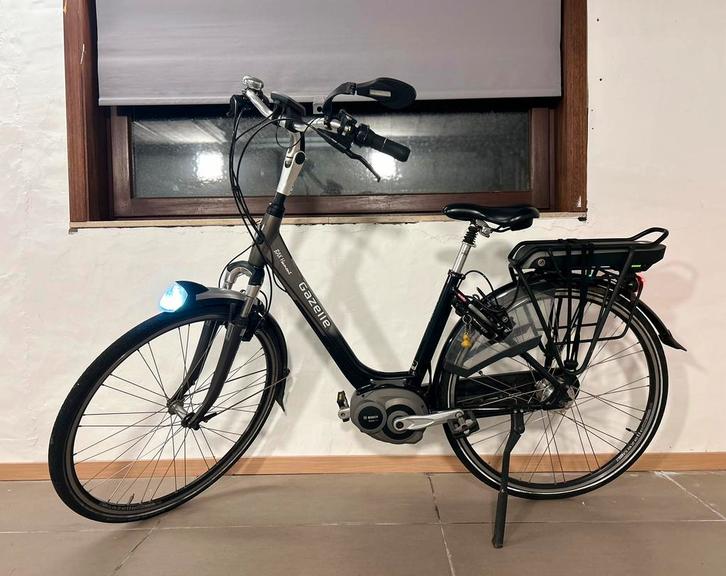 Elektrische fiets middenmotor Bosch, Fietsen en Brommers, Elektrische fietsen, Zo goed als nieuw, Gazelle, Ophalen