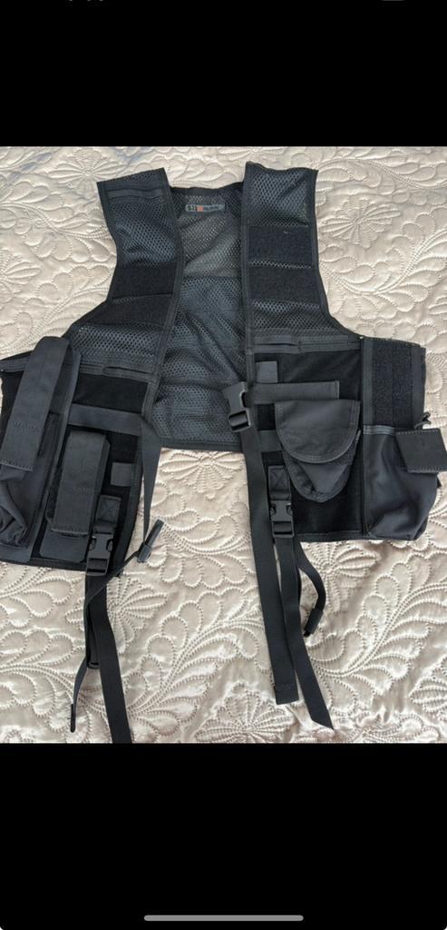 Gilet tactique 5.11 – Multi-poches – Parfait état, Sport en Fitness, Schietsport-accessoires, Zo goed als nieuw, Ophalen