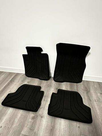 TAPIS EN CAOUTCHOUC D'ORIGINE BMW SÉRIE 4 F32 F33 F36 F82 disponible aux enchères