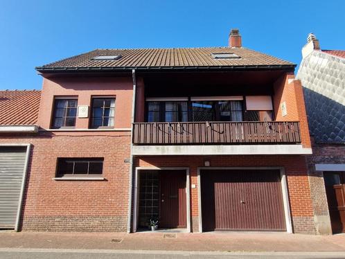Ruime woning, mooi en rustig gelegen, Immo, Huizen en Appartementen te koop, Provincie Oost-Vlaanderen, 200 tot 500 m², Tussenwoning
