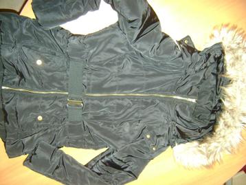 nieuwe zwarte jas in maat S