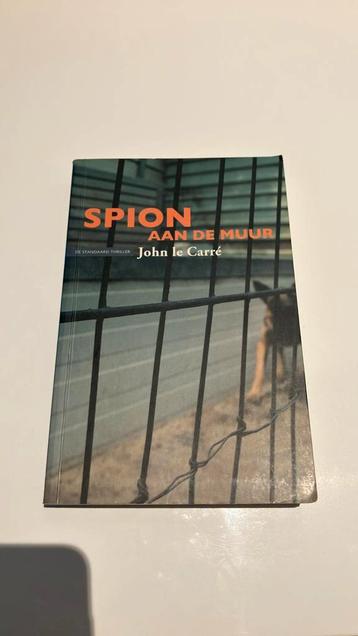 J. Le Carre - Spion aan de muur beschikbaar voor biedingen