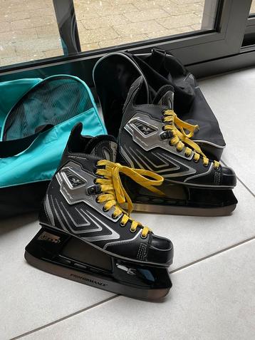 CCM vector 3.0 ijshockeyschaatsen - 38,5 in nieuwstaat 