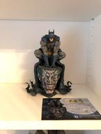 Batman on joker gargoyle kotobukiya hot toys statue sideshow, Verzamelen, Ophalen of Verzenden, Zo goed als nieuw, Beeldje, Replica of Model