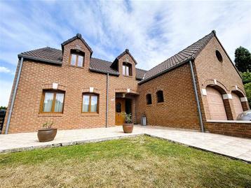 Maison à vendre à Herseaux, 6 chambres beschikbaar voor biedingen