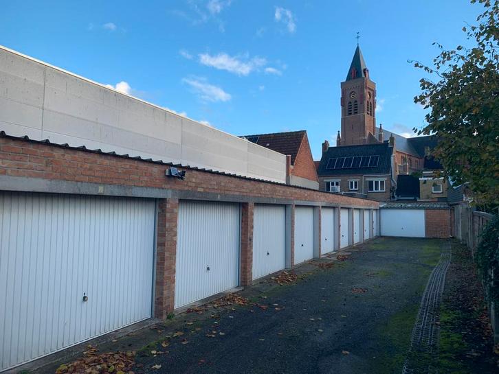 Garage te huur in 8340 Damme-Moerkerke vanaf 1 jan 2026, Immo, Garages en Parkeerplaatsen