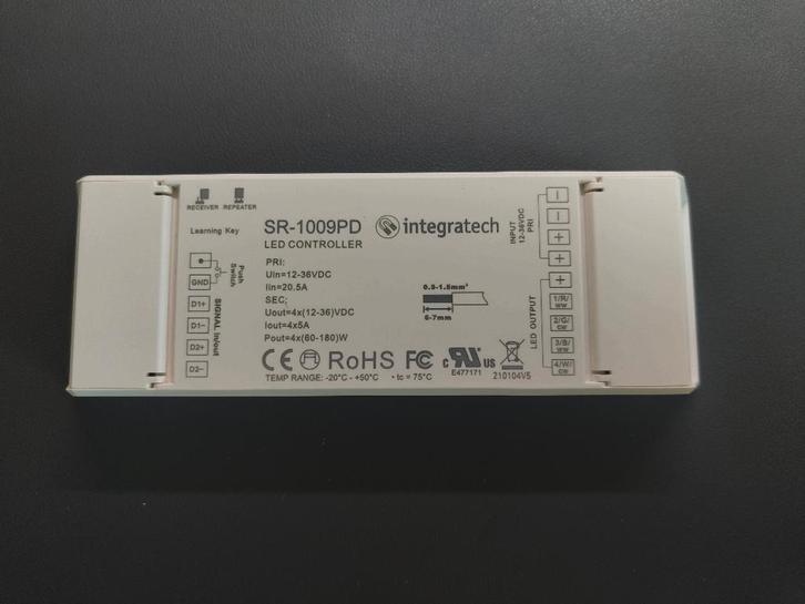 Contrôleur LED 5x Integratech SR-1009DP - NOUVEAU, Bricolage & Construction, Électricité & Câbles, Neuf, Interrupteur, Interrupteur
