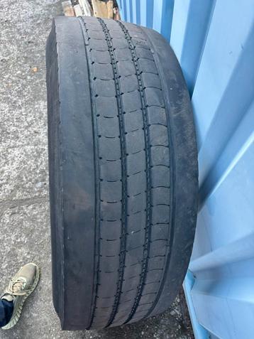 Falken vrachtwagen band beschikbaar voor biedingen
