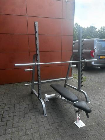 Squatrek , Olympische Halterstang, Bankje,130kg Bumperplates beschikbaar voor biedingen