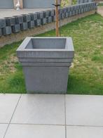 betonnen bloembak, Tuin en Terras, Bloembakken en Plantenbakken, Ophalen, Vierkant, Zo goed als nieuw, 60 tot 100 cm
