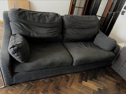 Comfortabele donkergrijze IKEA-bank (2 jaar oud), Huis en Inrichting, Zetels | Zetels, Gebruikt, Rechte bank, Driepersoons, 200 tot 250 cm