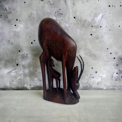 Statue d'antilope/cerf en bois vintage, Antiquités & Art, Art | Sculptures & Bois, Enlèvement ou Envoi