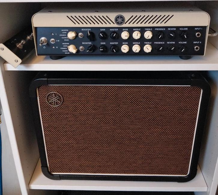 Yamaha THR100 Dual met cabinet en footswitch, Musique & Instruments, Amplis | Basse & Guitare, Comme neuf, Guitare, 50 à 100 watts