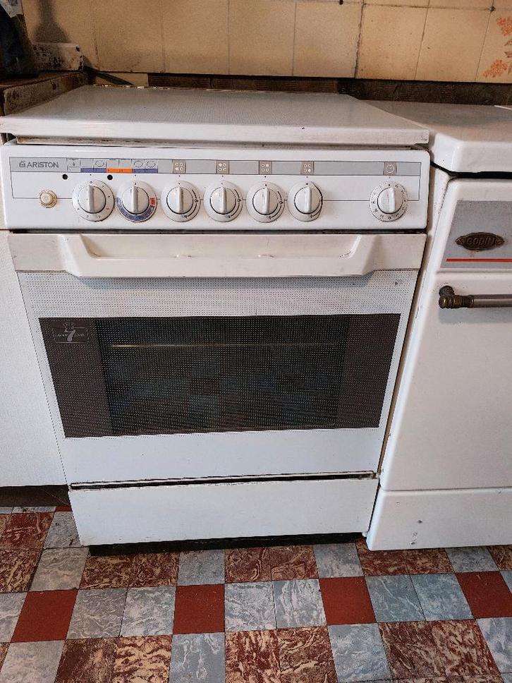 Cuisinière gaz 30€, Electroménager, Cuisinières, Utilisé, À Poser, 4 zones de cuisson, 90 à 95 cm, 45 à 60 cm, Gril, Air chaud