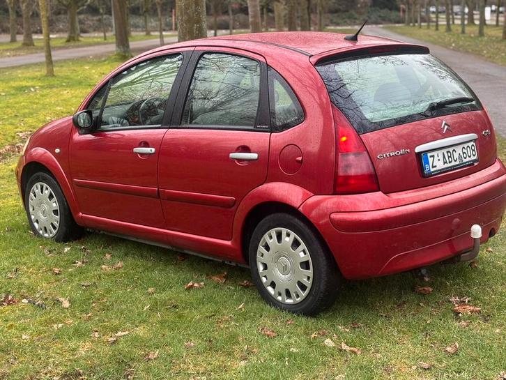 Citroën C3, Autos, Citroën, Particulier, C3, Cruise Control, Essence, Euro 3, Hatchback, 5 portes, Rouge, Gris, Tissu, Traction avant