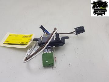 KACHELWEERSTAND Renault Express (01-2021/-) (|271500889R|) beschikbaar voor biedingen