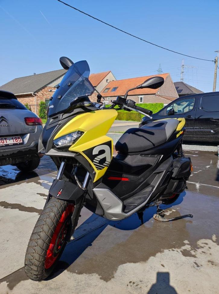 Aprilia SR GT sport ABS 125 Street Gold 2024 nog in garantie, Motoren, Motoren | Aprilia, Particulier, Scooter, 11 kW of minder