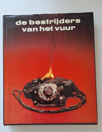 De bestrijders van het vuur , André lefevre en Guy D. P. beschikbaar voor biedingen