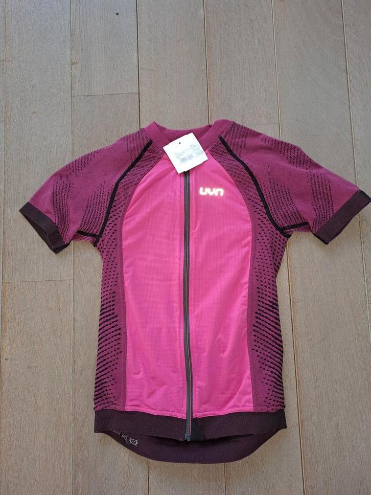 Chemise de vélo UYN Activyon Biking pour femme taille S, Vélos & Vélomoteurs, Accessoires vélo | Vêtements de cyclisme, Neuf, Femmes