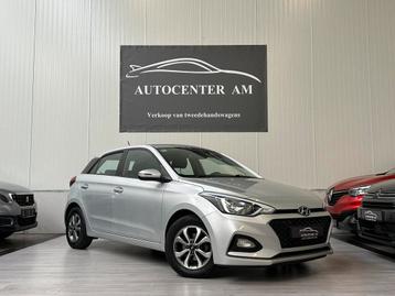 Hyundai i20 1.2 i LOUNGE *68.000km* CAMERA * CARPLAY* beschikbaar voor biedingen