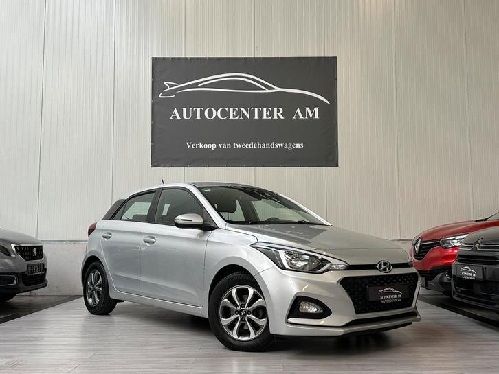 Hyundai i20 1.2 i LOUNGE *68.000km* CAMERA * CARPLAY*, Auto's, Hyundai, Bedrijf, Te koop, ABS, Achteruitrijcamera, Airbags, Airconditioning