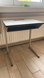 Klein ouderwets bureau, Huis en Inrichting, Bureaus, Ophalen, Gebruikt