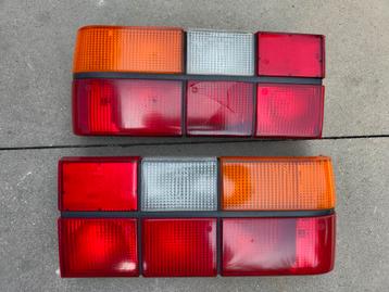 Achterlichten voor Volvo 740 Sedan (Fase 1) beschikbaar voor biedingen