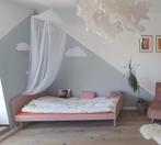 Eenpersoonsbed met roze FLEXA Dots-matras ontworpen door Cha, Huis en Inrichting, Ophalen, Flexa, Gebruikt, 90 cm
