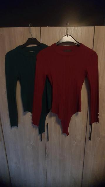 Kleding - 2 blousen met lange mouwen - maat S beschikbaar voor biedingen