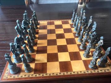 Jeu d'échecs italien vintage 