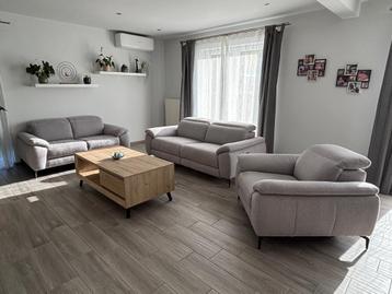 Salon tissu Sub 3 (relax) +2 + 1 (relax) Quasi Neuf (6 mois) beschikbaar voor biedingen