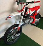 Apollo thunder 150cc4-takt 4-Gang nieuw, Fietsen en Brommers, Ophalen