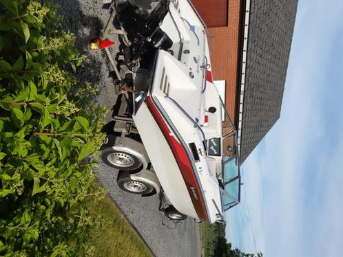Speedboot, Watersport en Boten, Speedboten, 3 tot 6 meter, Benzine, 200 pk of meer, Polyester, Binnenboordmotor, Ophalen