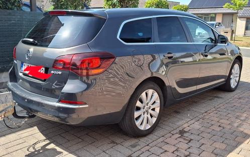Opel astra j sports tourer 1.6 ecoflex, Auto's, Opel, Particulier, Astra, ABS, Adaptieve lichten, Airbags, Airconditioning, Alarm