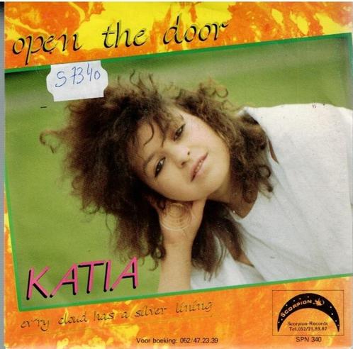 Vinyl, 7"   -   Katia   – Open The Door, Cd's en Dvd's, Vinyl | Overige Vinyl, Overige formaten, Ophalen of Verzenden