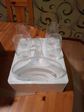 Set Wijndecanter + 4 glazen  beschikbaar voor biedingen