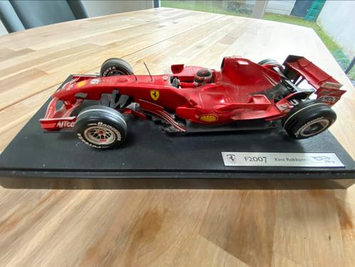 Ferrari f2007 Kimi Raikkonen hot wheels 1:18, Hobby & Loisirs créatifs, Voitures miniatures | 1:24, Comme neuf, Enlèvement ou Envoi