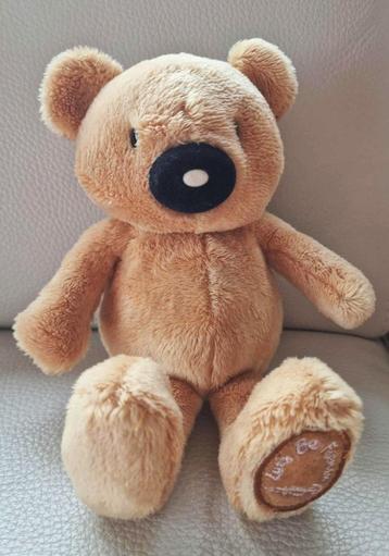 Schattig beertje beschikbaar voor biedingen