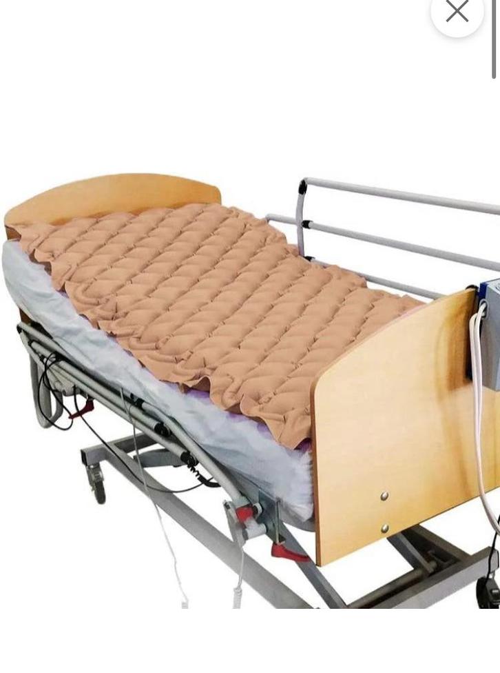 ️ NOBIAK anti-decubitusmatras met wisselende lucht, Huis en Inrichting, Slaapkamer | Matrassen en Bedbodems, Zo goed als nieuw